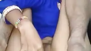 Desi cute teen fing her pussy