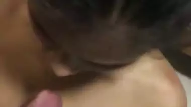 18-year-old desi girl’s erotic blowjob MMS with BF