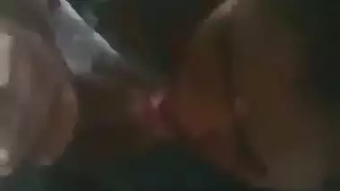 Chennai lady gives a Tamil blowjob to her lover