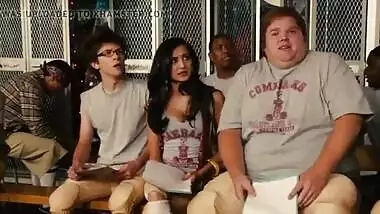 Noureen DeWulf - ''The Comebacks''