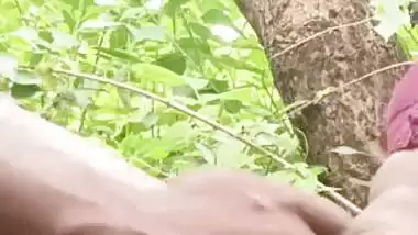 Village lady experiencing desi outdoor sex in the jungle