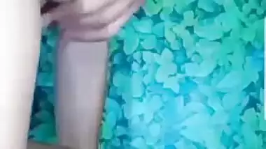 Desi cute girl sucking lover cock