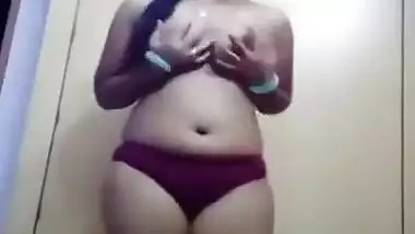 Desi Solo Striptease - Indian Strip Leaks