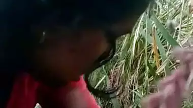 Village girl enjoys outdoor bangla sex by sucking a dick