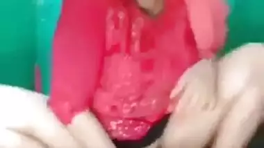 Fingering in bathroom