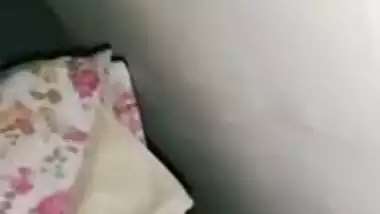 Pakistani busty lady enjoys her shohar’s dick in sex MMS