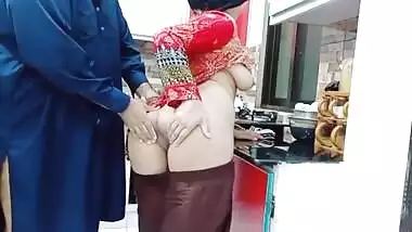 Pakistani Wife Anal Hole Fucked In The Kitchen While She Is Working With Clear Audio