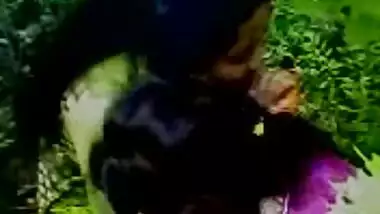 amateur indian girls kiss